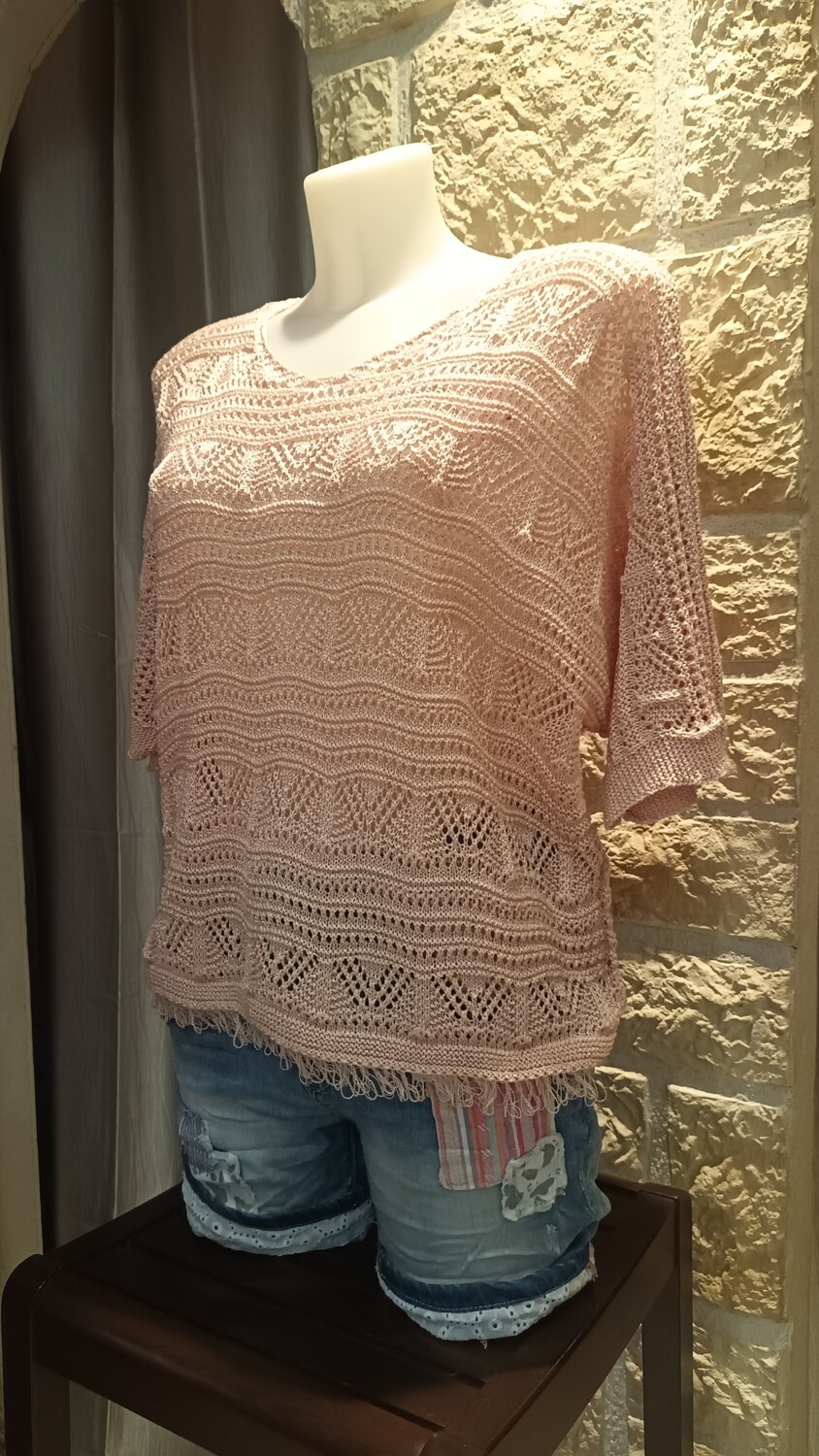 Pull à motifs ethniques rose