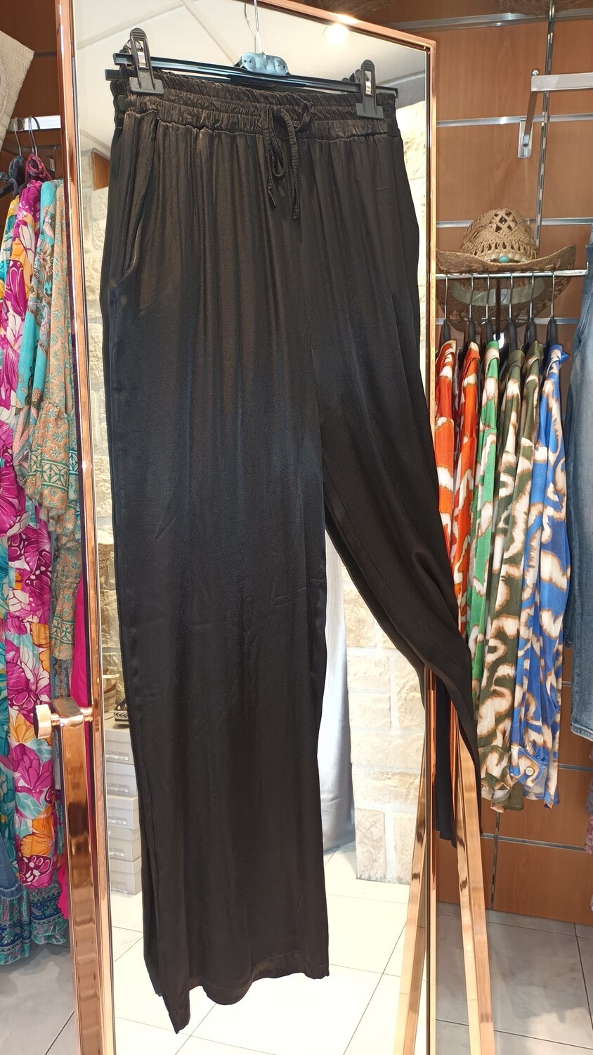 Pantalon satiné uni noir