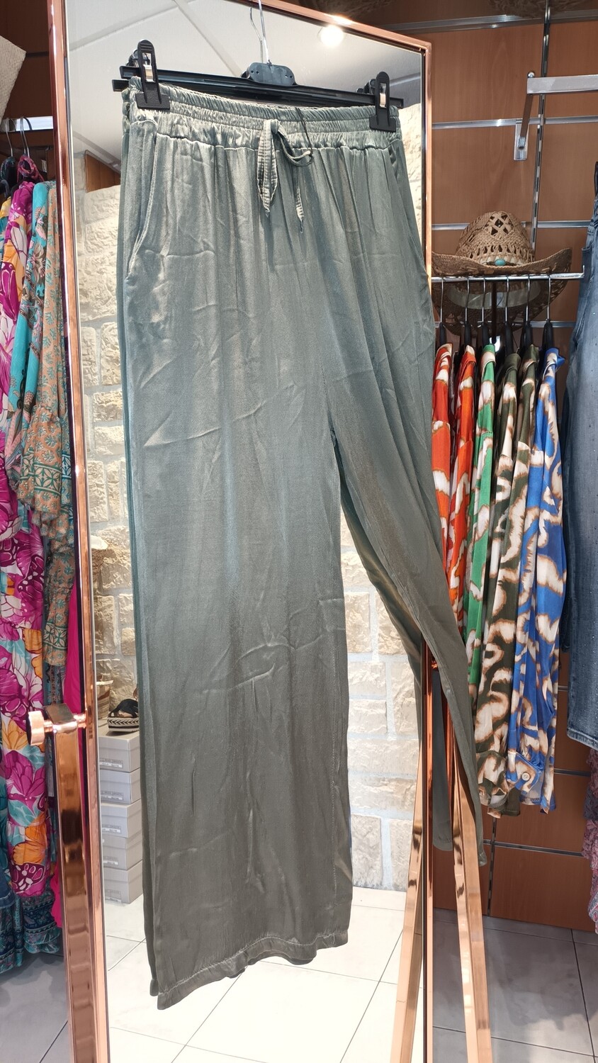Pantalon satiné uni kaki