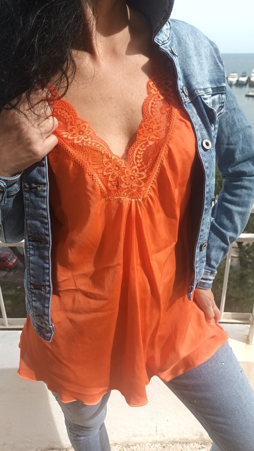 Caraco satiné dentelle orange foncé