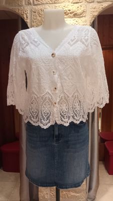 Top boutons brodé blanc 
