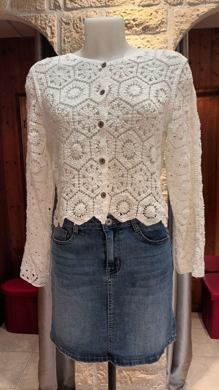 Gilet crochet blanc cassé
