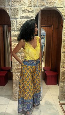Pantalon large imprimé jaune 