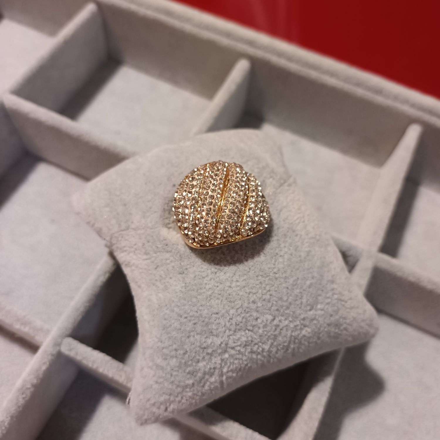 Bague fantaisie à bandes doré strass blanc 