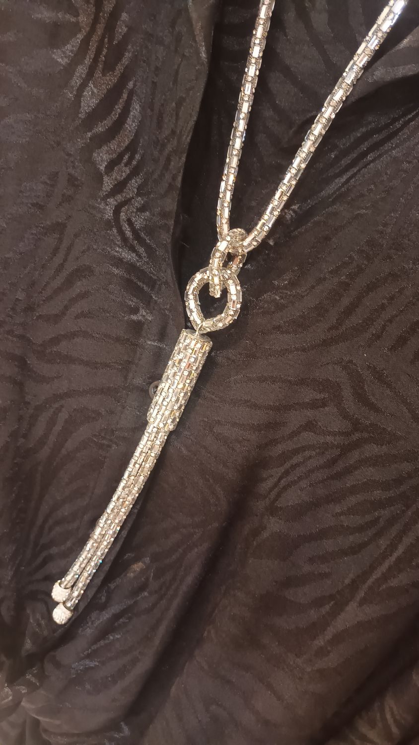 Collier sautoir strass argenté