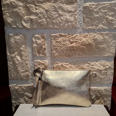 Pochette cuir doré