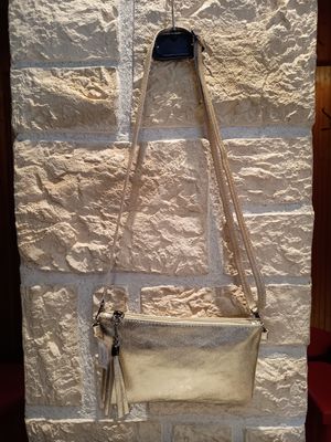 Pochette cuir doré