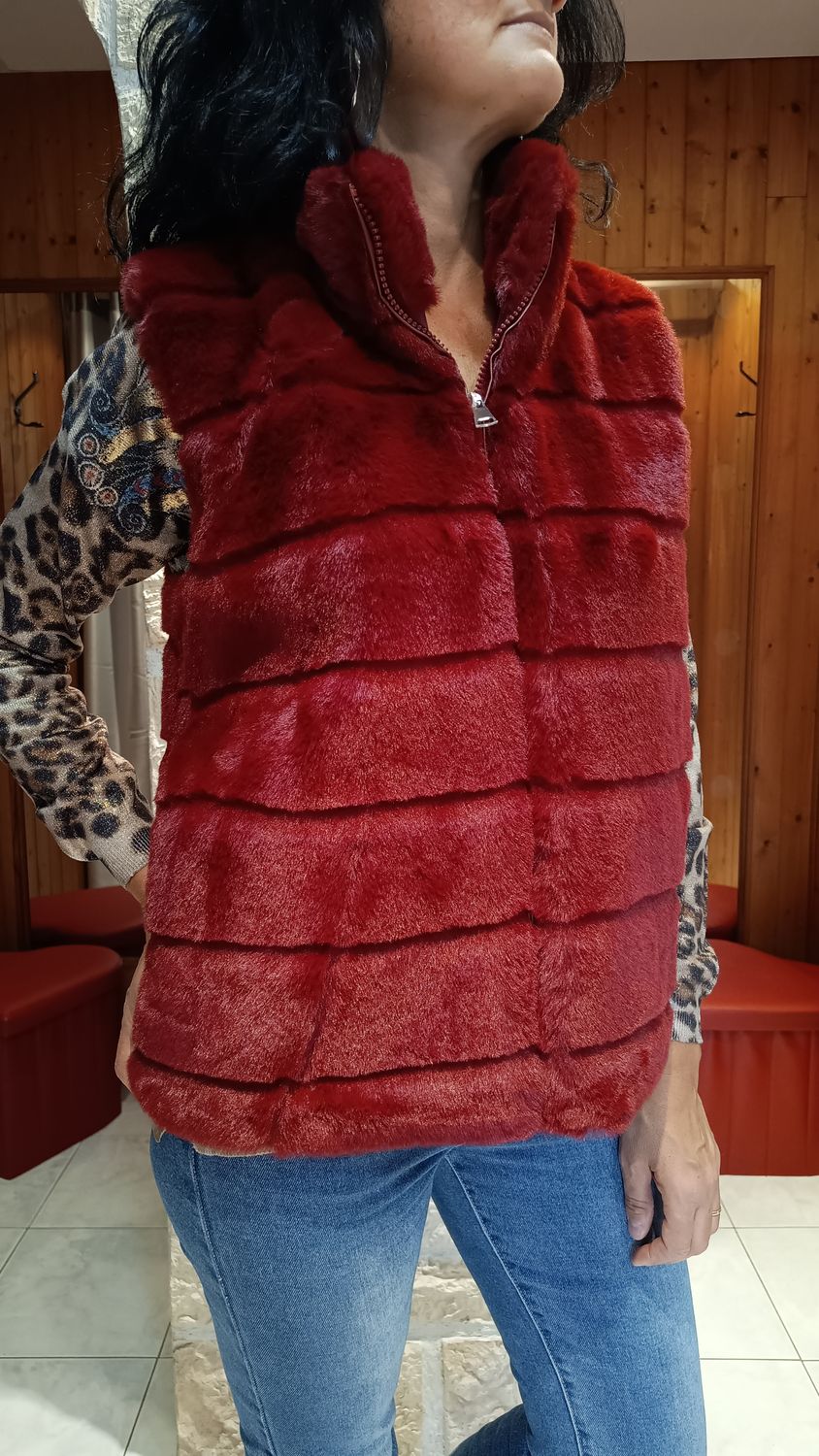 Veste fausse fourrure bordeaux 