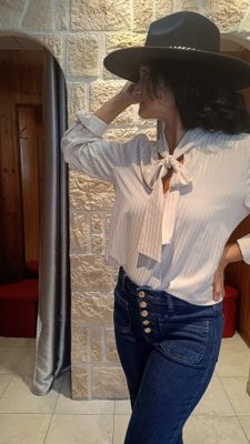Blouse col noué beige