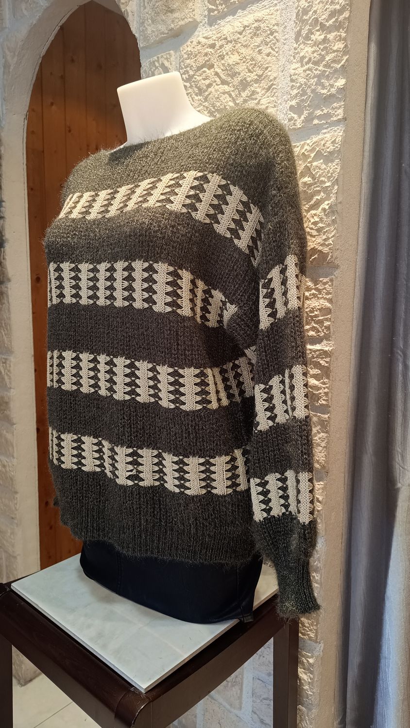 Pull bandes motifs dorés kaki