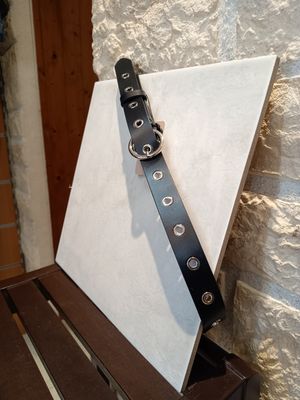 Ceinture cuir noir boucle rond argenté 