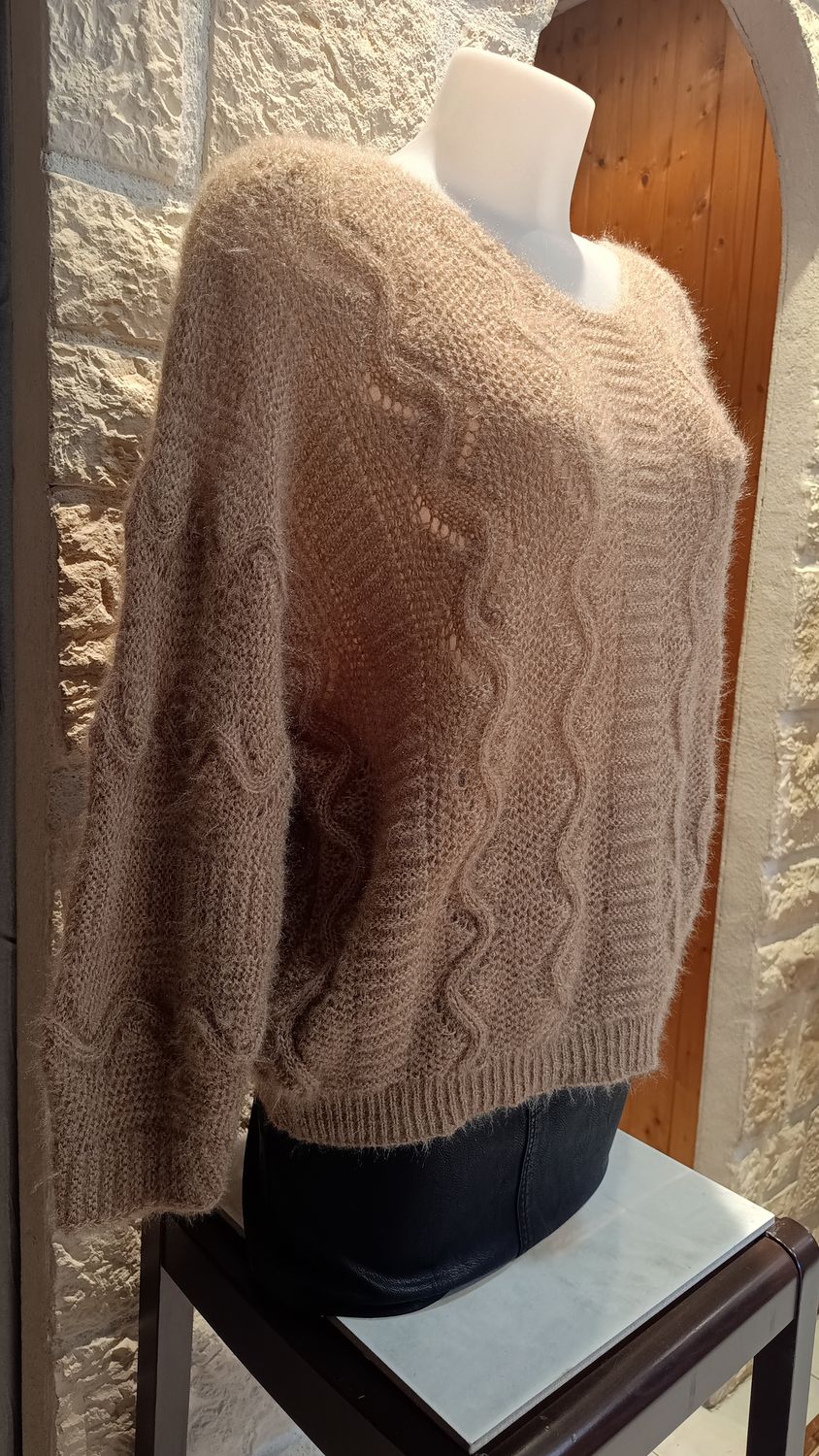 Pull motifs ajourés camel 