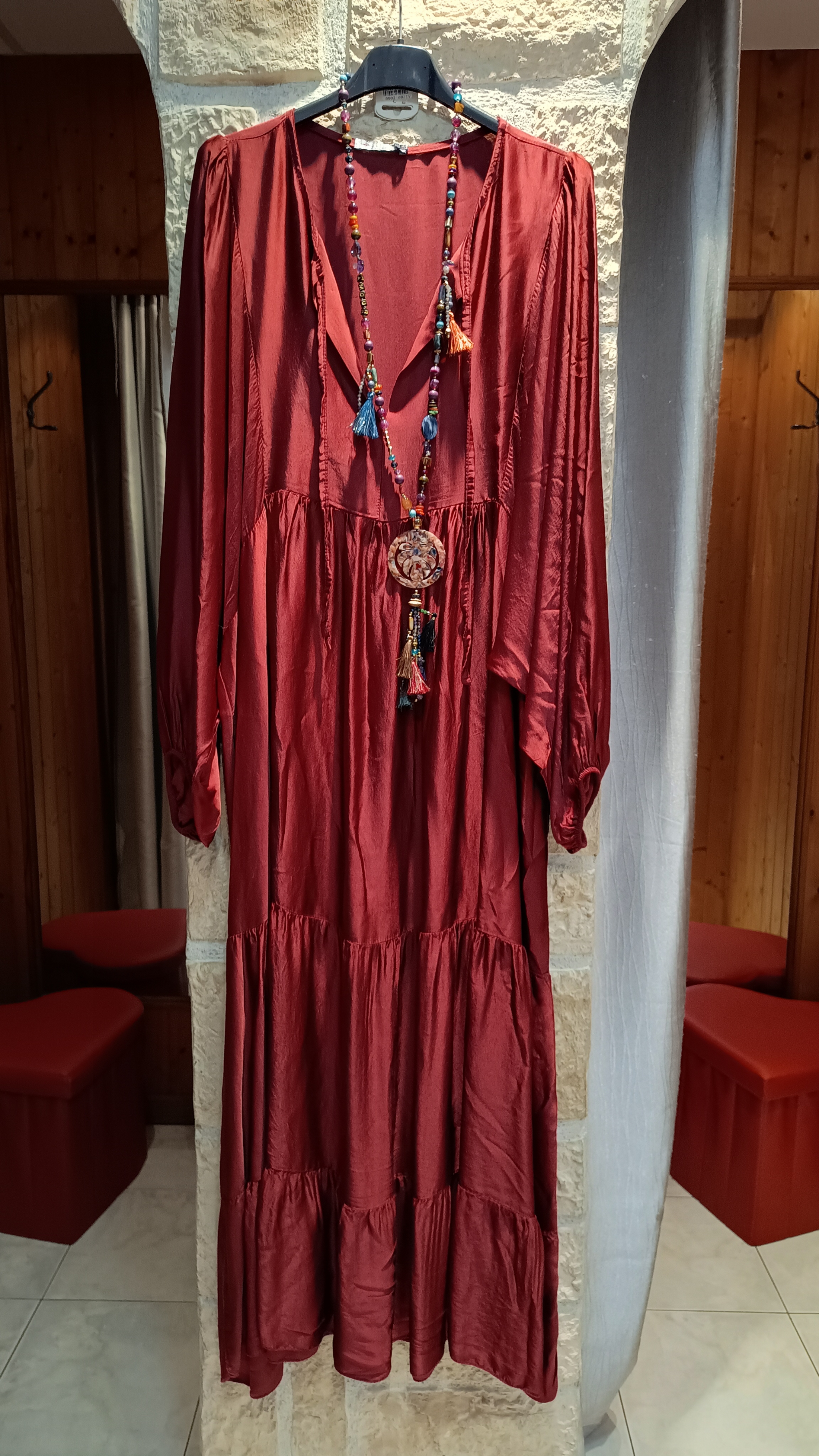 Robe longue satinée Gala bordeaux 