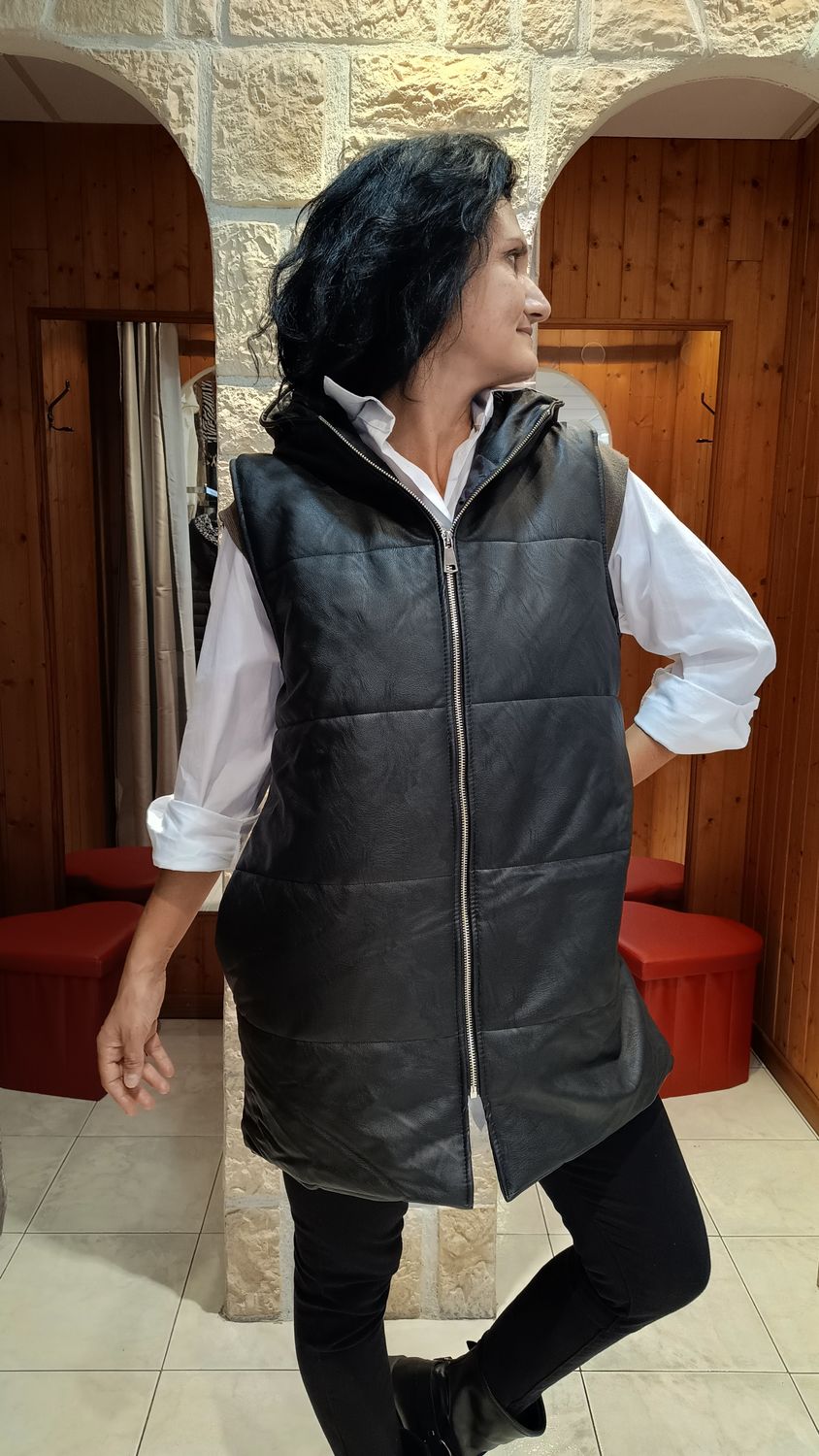 Veste sans manches à capuche noir