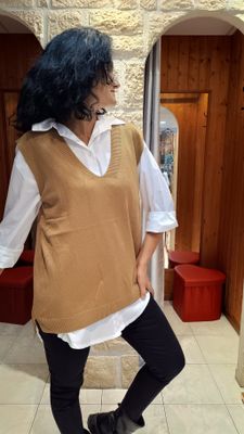 Pull tricot sans manches camel