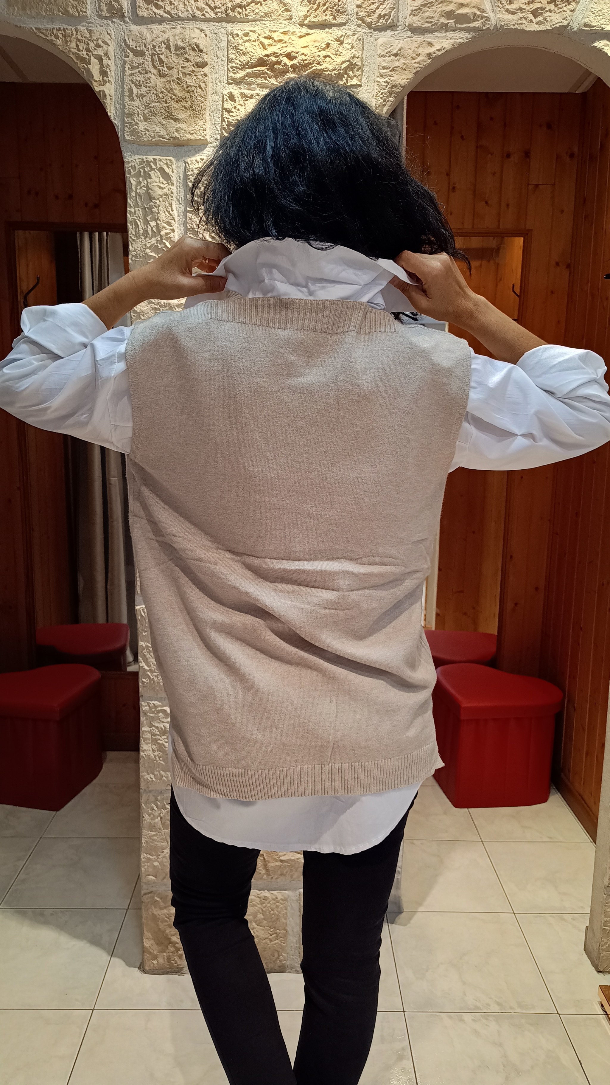 Pull tricot sans manches beige