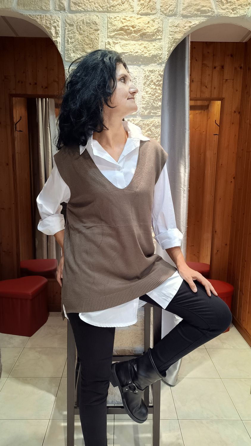 Pull tricot sans manches kaki 