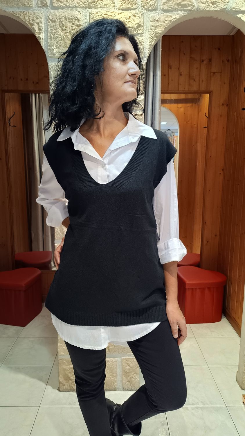 Pull tricot sans manches noir 