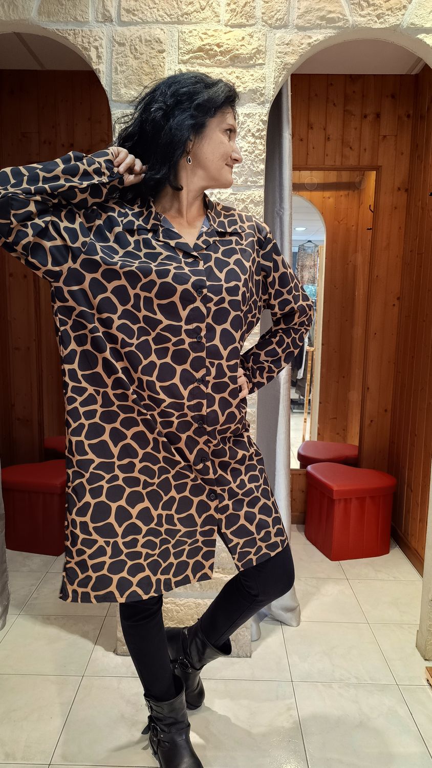 Robe chemise imprimée girafe marron et noir