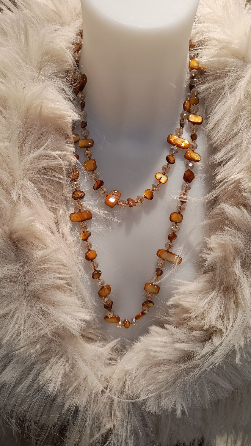 Collier pierres nacrées caramel 