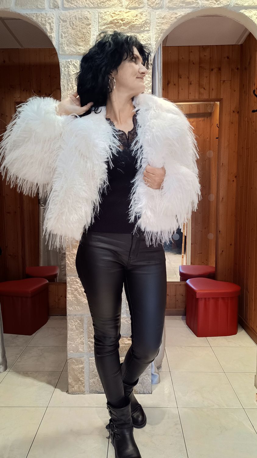 Veste fourrure poils longs blanc 