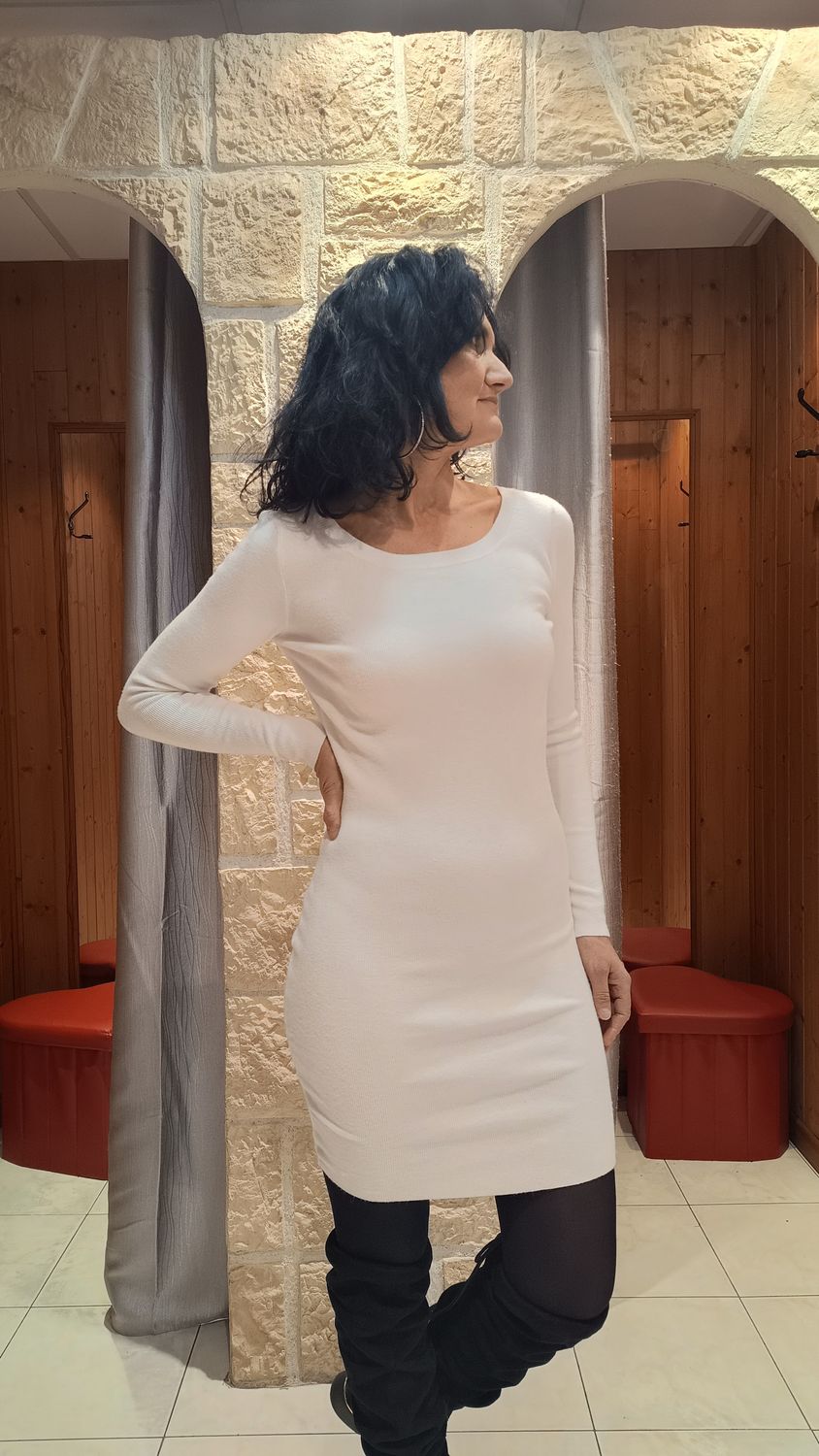 Robe pull moulante blanc