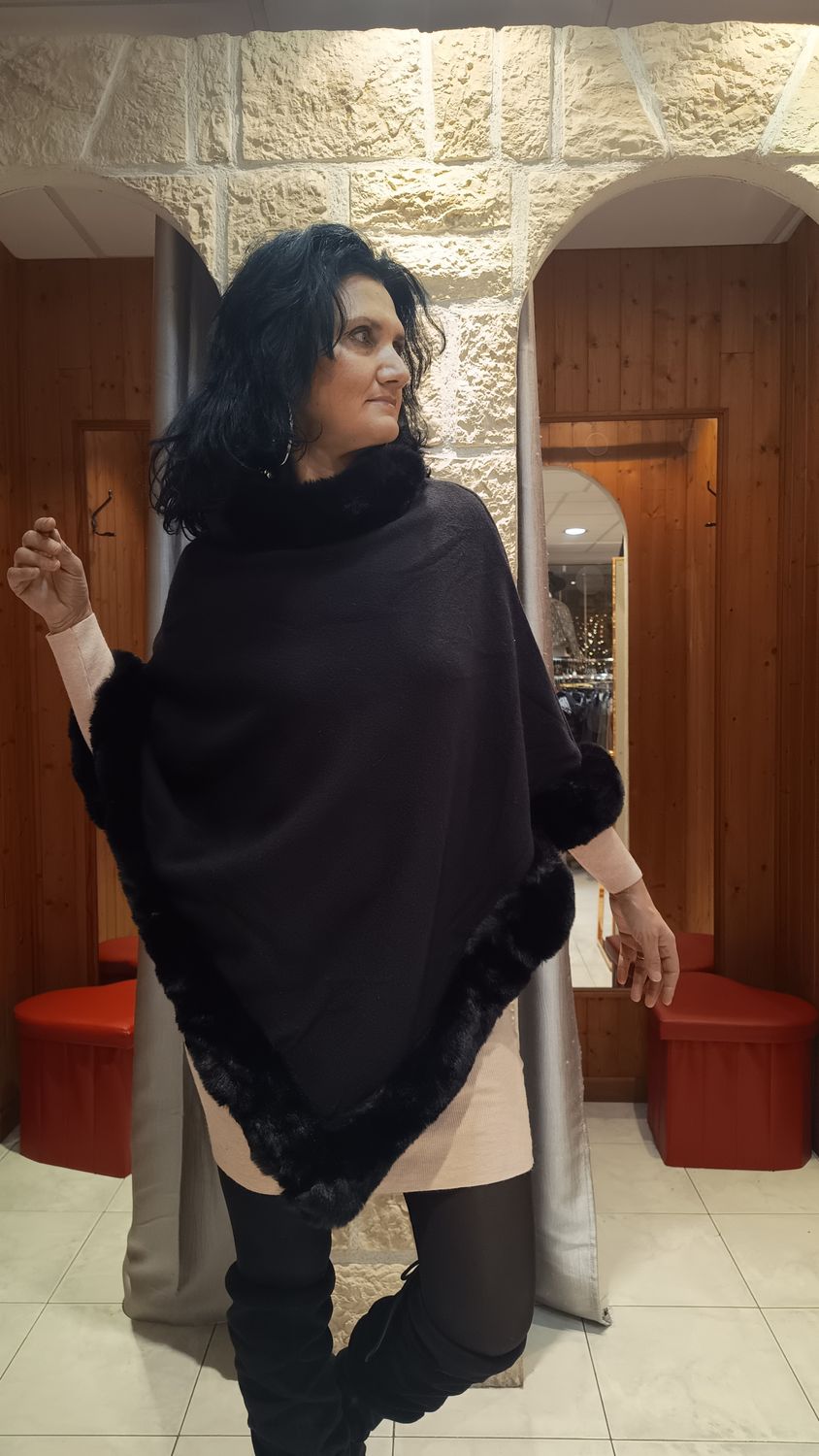 Poncho fourrure noir