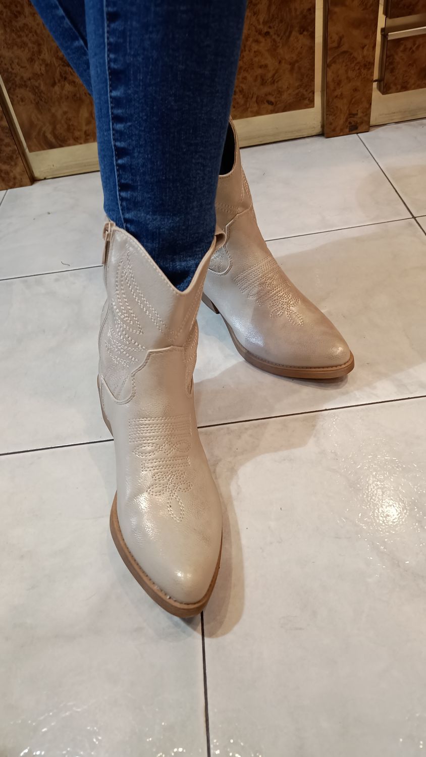 Bottines Cow-boy beige 
