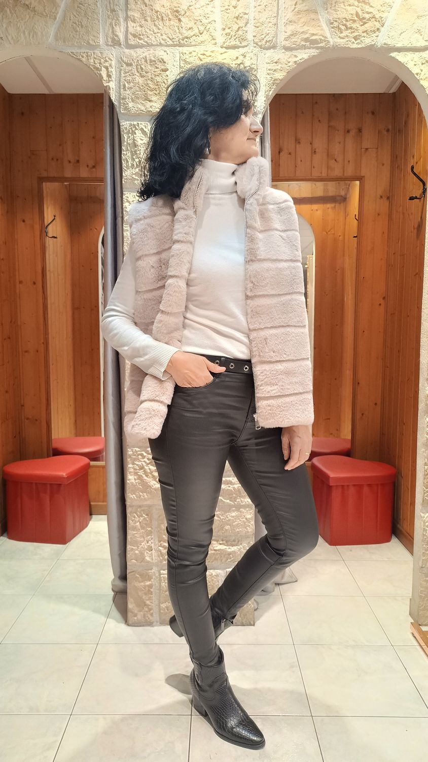Veste fausse fourrure beige grande taille Veste fausse fourrure beige grande taille