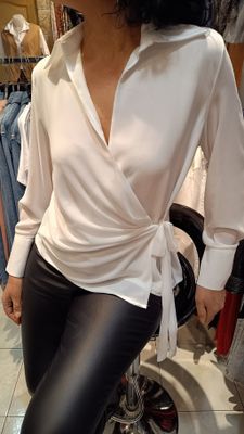 Blouse cache coeur blanc