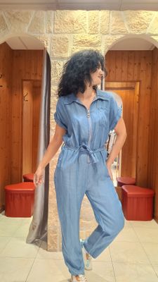 Combinaison jean avec ceinture 