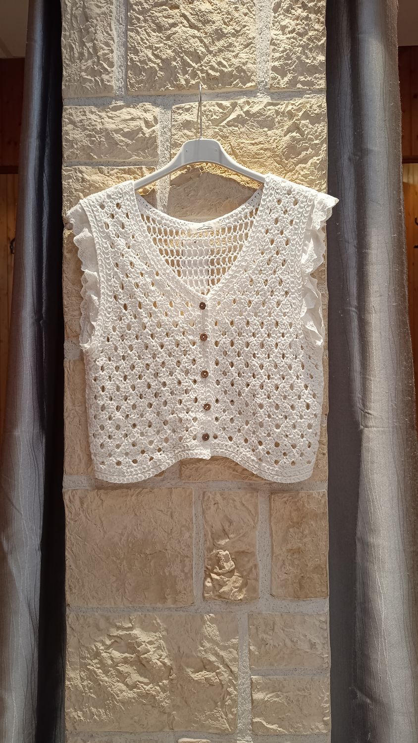 Gilet ajouré blanc cassé 