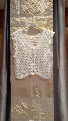 Gilet ajouré blanc cassé 