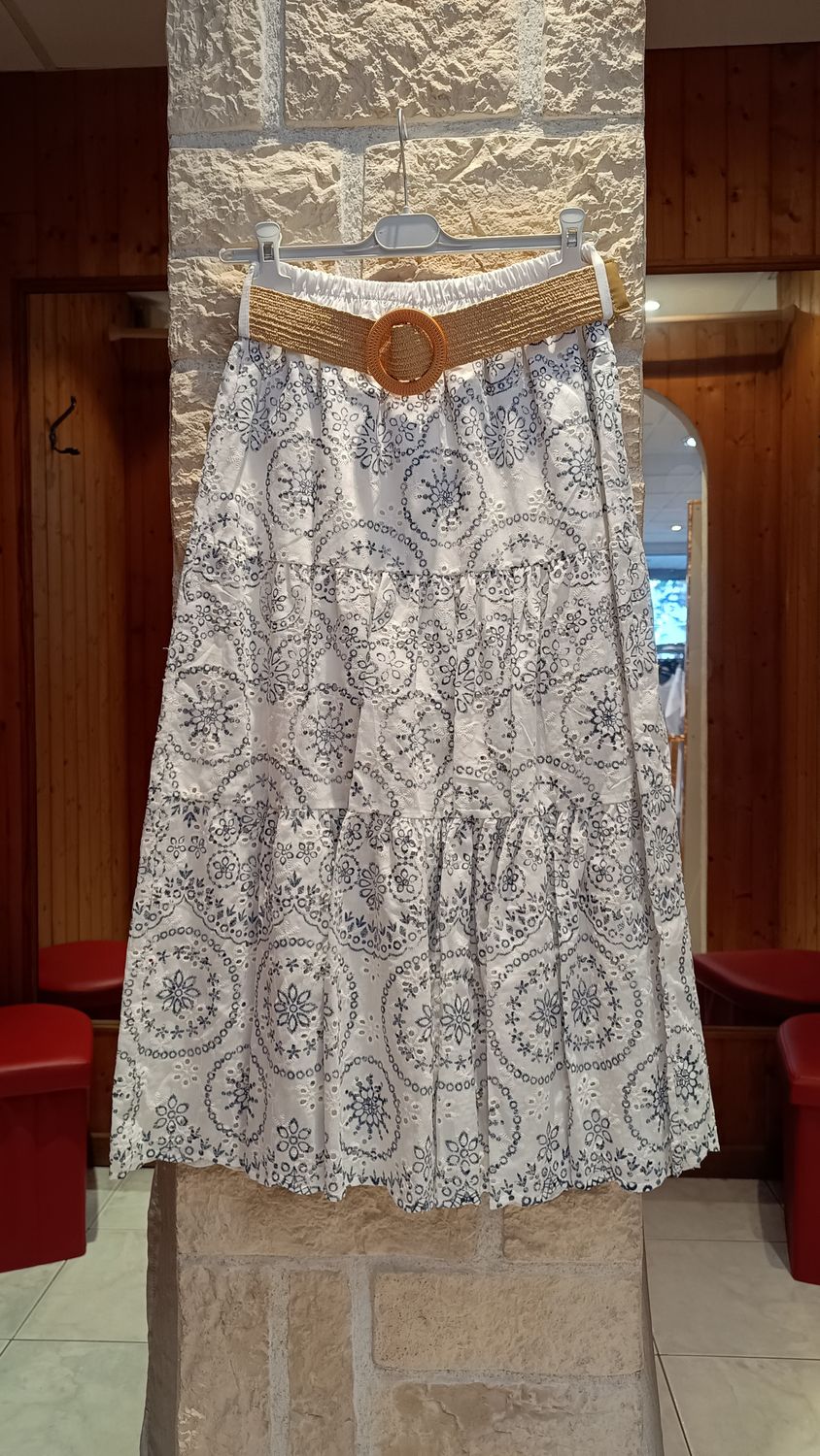Jupe midi broderie anglaise 