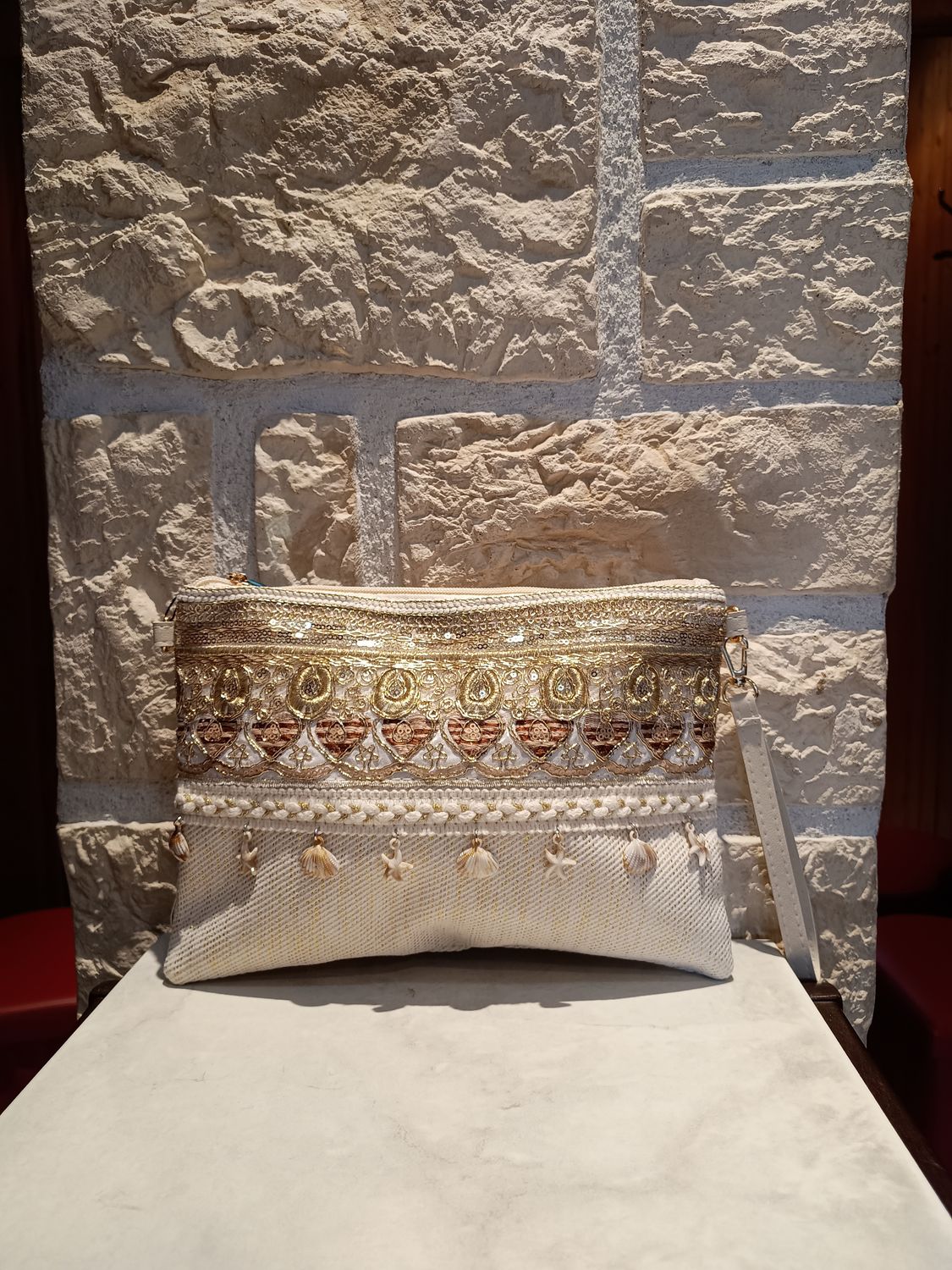 Pochette coquillages écru 