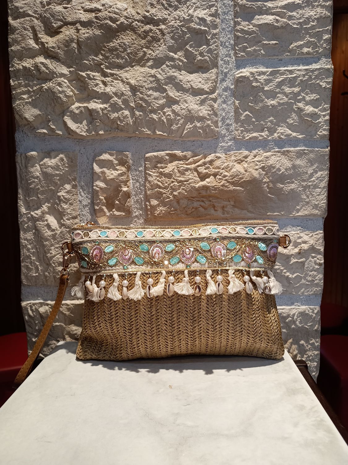 Pochette paille beige 