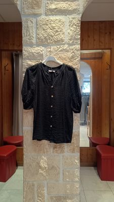 Blouse boutons noir 