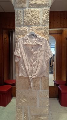 Chemisier noeud beige 