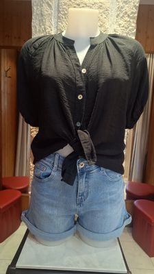 Blouse boutons noir 