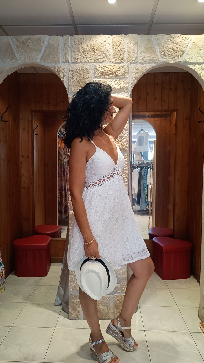 Robe dentelle blanc