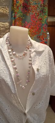 Collier pierres nacrées blanc et lilas 