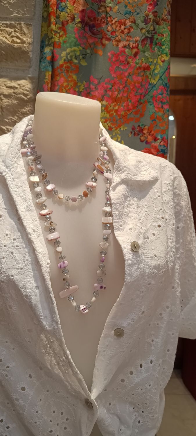 Collier pierres nacrées blanc et lilas 