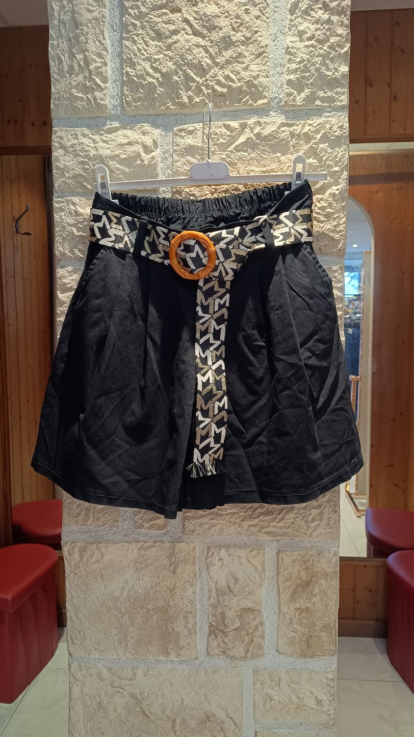 Short à pinces noir