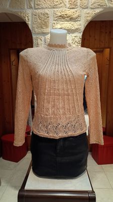 Blouse dentelle transparente chair Blouse dentelle transparente chair