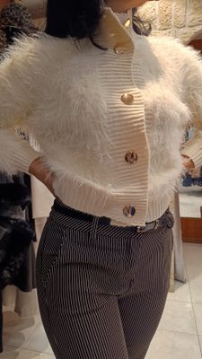 Cardigan poilu écru 