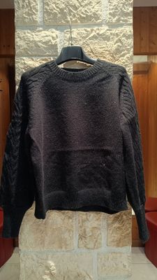 Pull Épaule tressée noir  Pull Épaule tressée noir