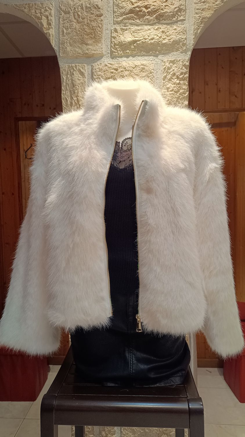 Veste fourrure synthétique blanc Veste fourrure synthétique blanc