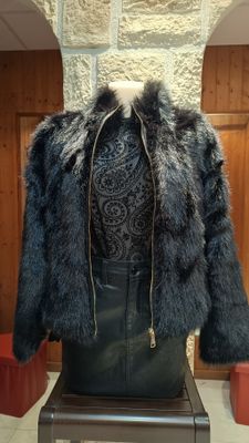 Veste fourrure synthétique noir 