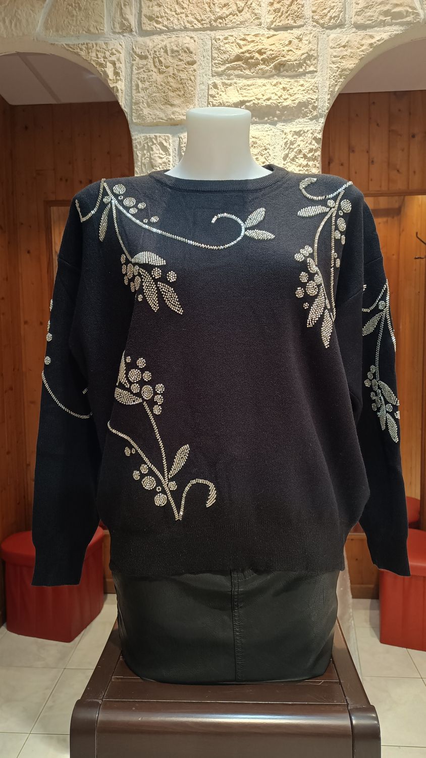 Pull Élégant perles noir Pull Élégant perles noir