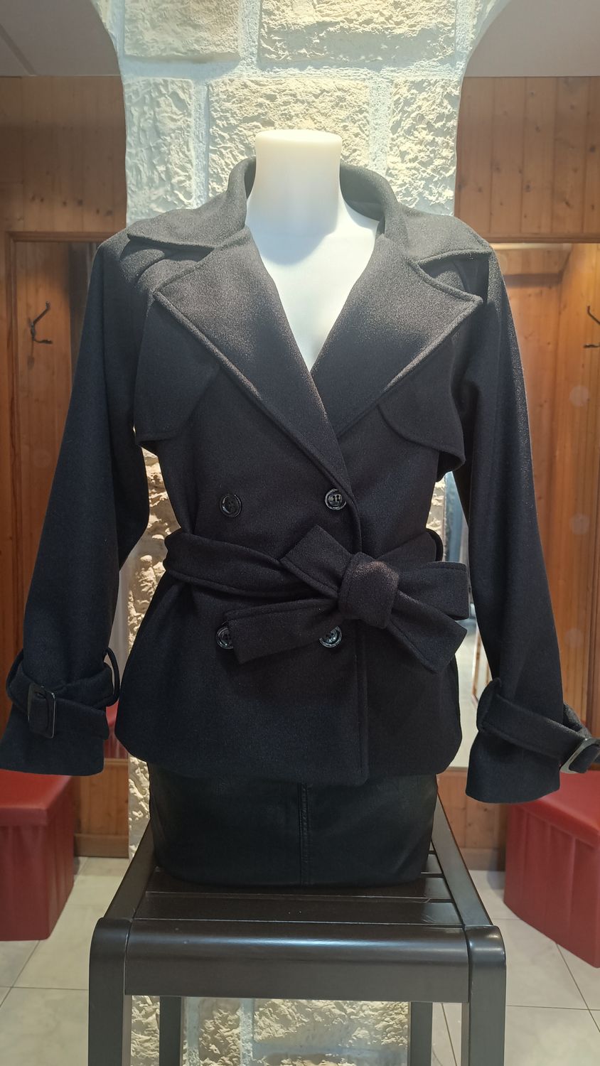 Manteau court noir